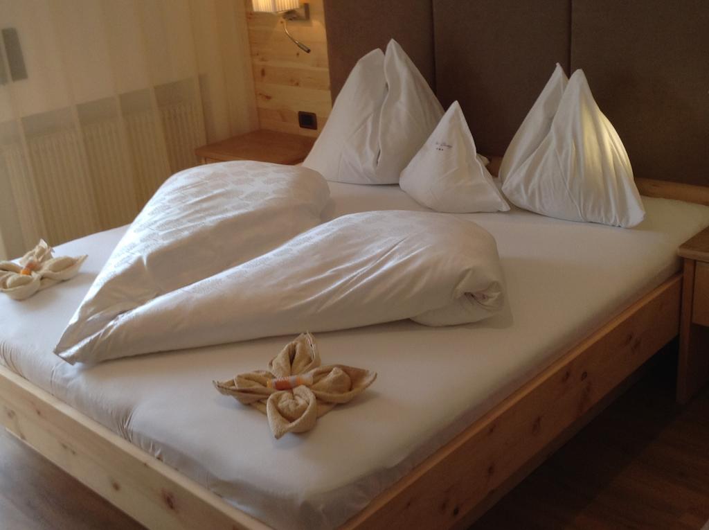 Hotel Garni Savoy Castelrotto Quarto foto