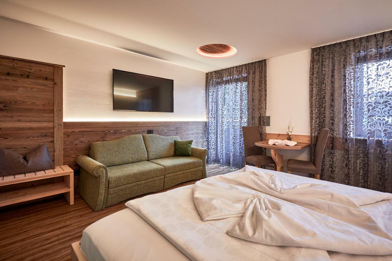 Hotel Garni Savoy Castelrotto Exterior foto